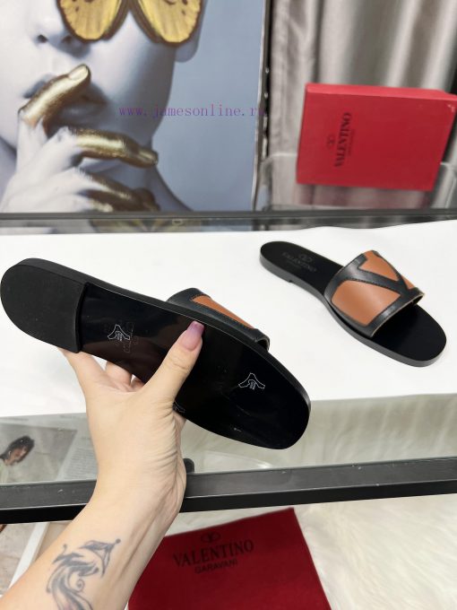 New Lunjia 2025A Fashion Show Latest Logo Flat Sandals Series in 6 Colors, Sizes 5-42, Rubbezxed5tyv - Image 7