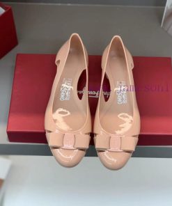 size35-39SF's latest color jelly shoesIn the hot summer, it's really necessary to have theph3dqli2