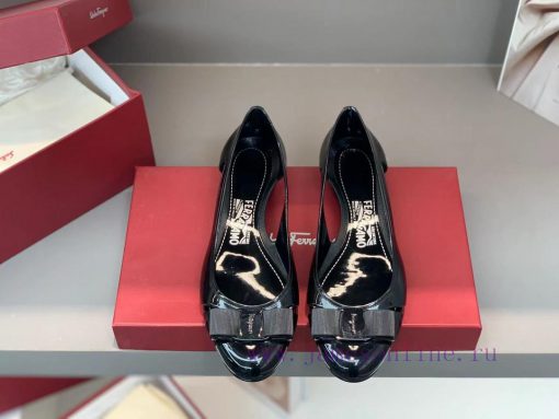 size35-39SF's latest color jelly shoesIn the hot summer, it's really necessary to have the5q0q7epp - Image 2