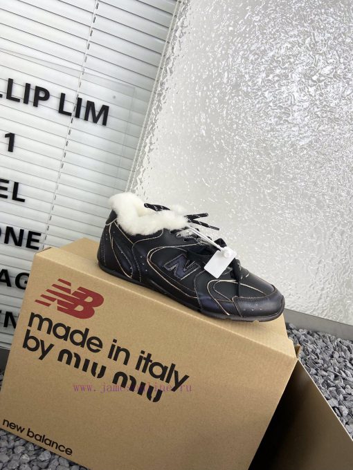 MIUMIU ️ NEW BALANCE 530 series Miu Miu | New Balance collaboration ss24 autumn/winter serieg4l6hry5 - Image 5