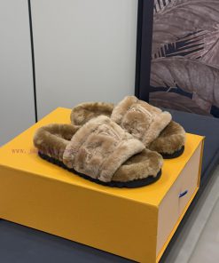 Top qualitylv fw24 new arrival～LV 24 autumn/winter new fur slippersCute and exquisite, comfok5jio9hd