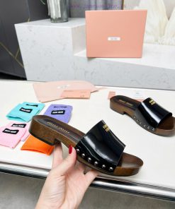 p. Miu Miu's new cool slippers, clog slippers, fashionable and casualImported soft cowhide wj5nlqj36
