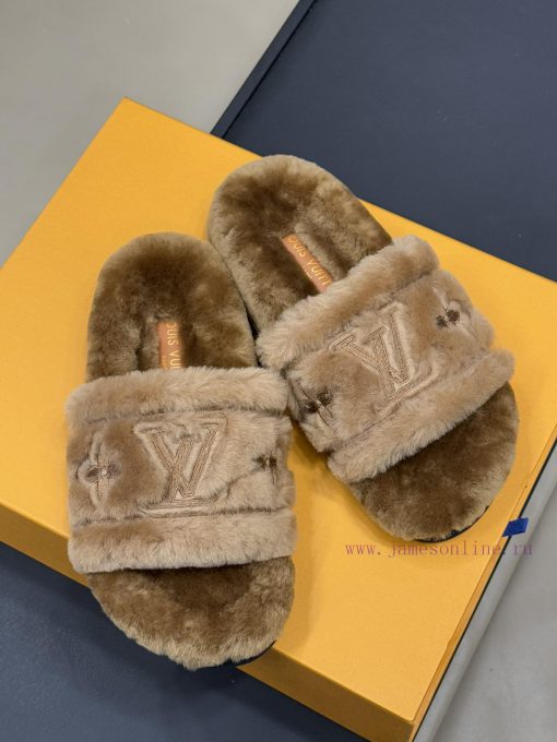 Top qualitylv fw24 new arrival～LV 24 autumn/winter new fur slippersCute and exquisite, comfok5jio9hd - Image 3