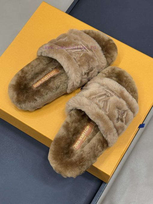 Top qualitylv fw24 new arrival～LV 24 autumn/winter new fur slippersCute and exquisite, comfok5jio9hd - Image 4