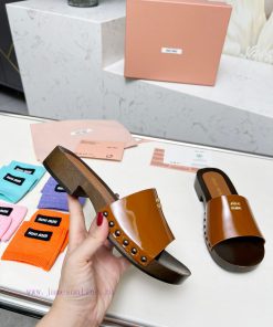 p. Miu Miu's new cool slippers, clog slippers, fashionable and casualImported soft cowhide whs2ecav2