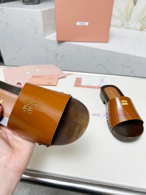 p. Miu Miu's new cool slippers, clog slippers, fashionable and casualImported soft cowhide whs2ecav2 - Image 3