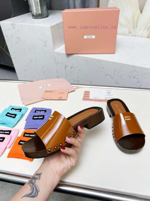 p. Miu Miu's new cool slippers, clog slippers, fashionable and casualImported soft cowhide whs2ecav2 - Image 5