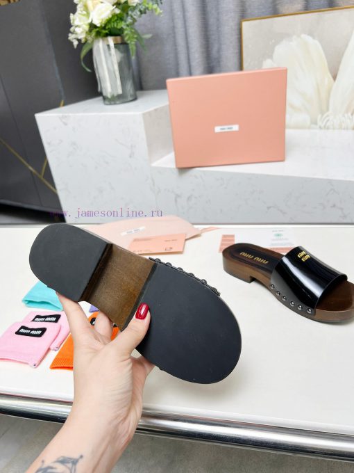 p. Miu Miu's new cool slippers, clog slippers, fashionable and casualImported soft cowhide wj5nlqj36 - Image 10