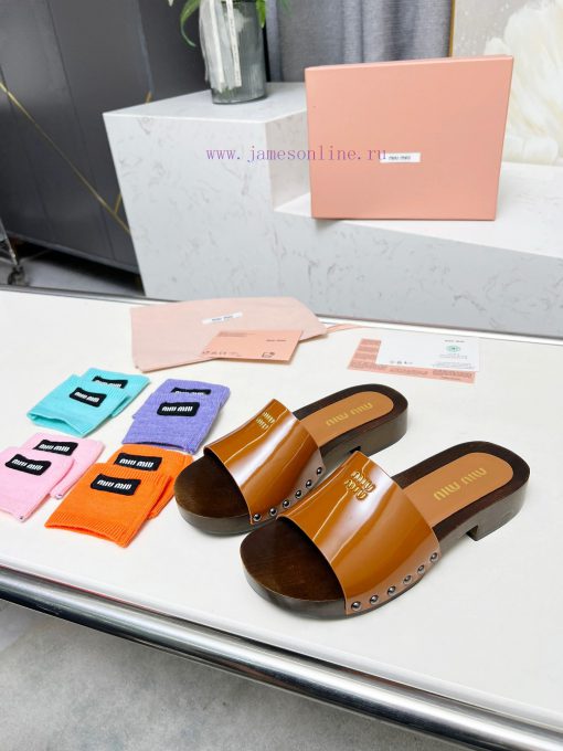 p. Miu Miu's new cool slippers, clog slippers, fashionable and casualImported soft cowhide whs2ecav2 - Image 7