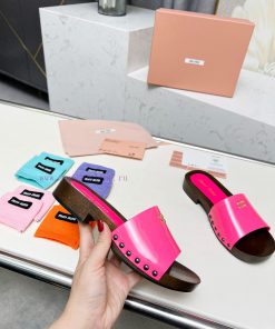 p. Miu Miu's new cool slippers, clog slippers, fashionable and casualImported soft cowhide wqy5q11is