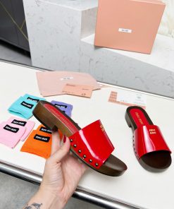 p. Miu Miu's new cool slippers, clog slippers, fashionable and casualImported soft cowhide w2fjlbcwz