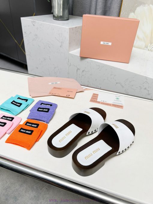 p. Miu Miu's new cool slippers, clog slippers, fashionable and casualImported soft cowhide wtp1r9qkp - Image 8