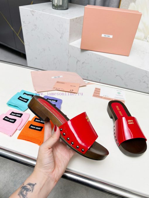 p. Miu Miu's new cool slippers, clog slippers, fashionable and casualImported soft cowhide w2fjlbcwz - Image 2