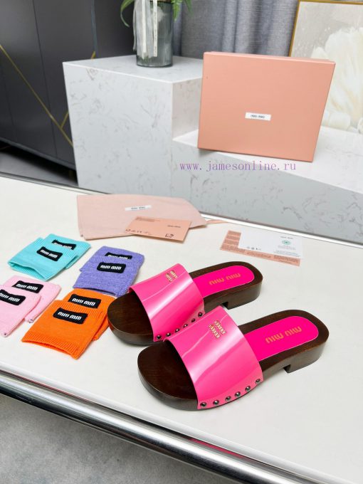p. Miu Miu's new cool slippers, clog slippers, fashionable and casualImported soft cowhide wqy5q11is - Image 7