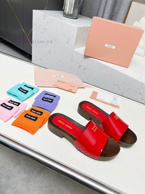 p. Miu Miu's new cool slippers, clog slippers, fashionable and casualImported soft cowhide w2fjlbcwz - Image 6