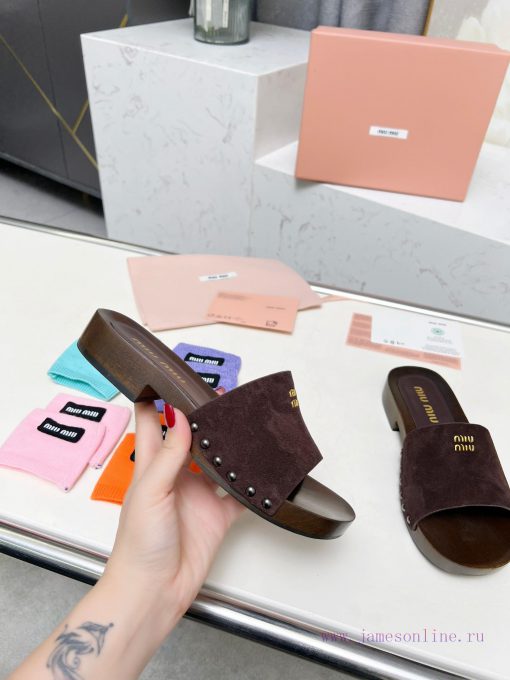 p. Miu Miu's new cool slippers, clog slippers, fashionable and casualImported soft cowhide w6vvm0flt