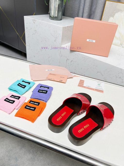 p. Miu Miu's new cool slippers, clog slippers, fashionable and casualImported soft cowhide w2fjlbcwz - Image 8