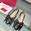Top of the line - Valentino's new Michelin series starts with elegant lambskin uppers pairedznbq7mff