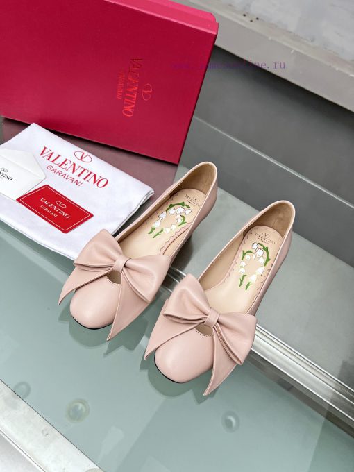 Top of the line - Valentino's new Michelin series starts with elegant lambskin uppers pairedt85lsdmc - Image 2