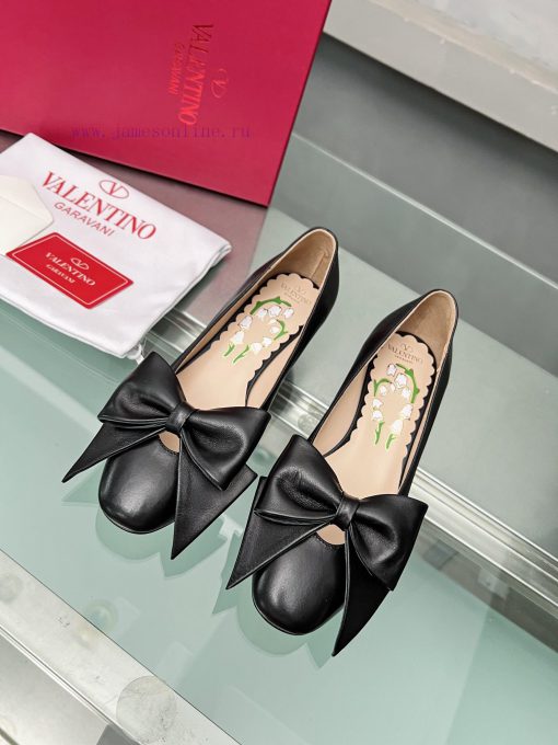 Top of the line - Valentino's new Michelin series starts with elegant lambskin uppers pairedznbq7mff - Image 2