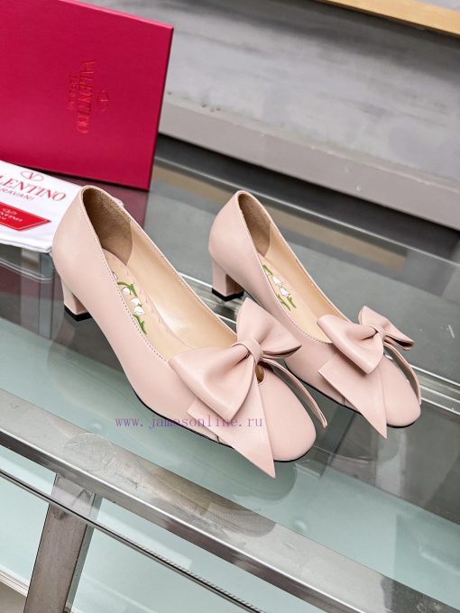 Top of the line - Valentino's new Michelin series starts with elegant lambskin uppers pairedt85lsdmc - Image 4