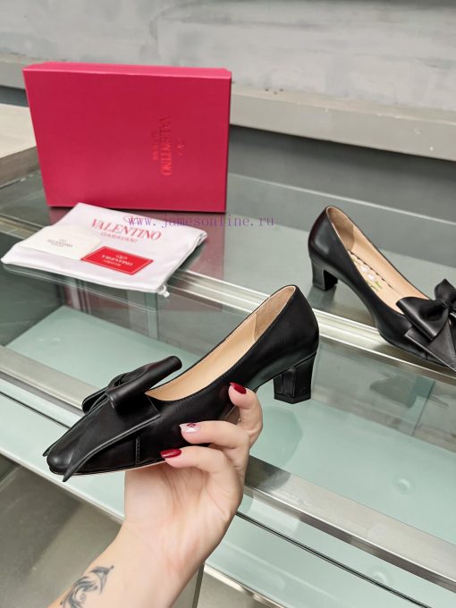 Top of the line - Valentino's new Michelin series starts with elegant lambskin uppers pairedznbq7mff - Image 7