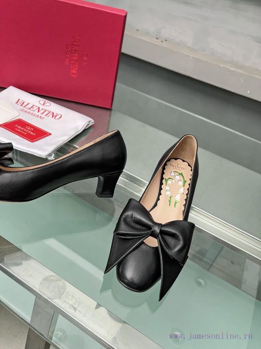 Top of the line - Valentino's new Michelin series starts with elegant lambskin uppers pairedznbq7mff - Image 10