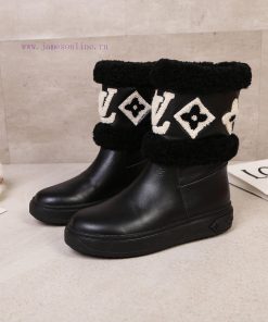 p. Classic Lv snow boots are made of handmade patchwork fabric, and each pair of shoes consuroh590oq