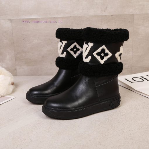 p. Classic Lv snow boots are made of handmade patchwork fabric, and each pair of shoes consuroh590oq