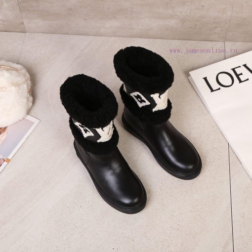 p. Classic Lv snow boots are made of handmade patchwork fabric, and each pair of shoes consuroh590oq - Image 7