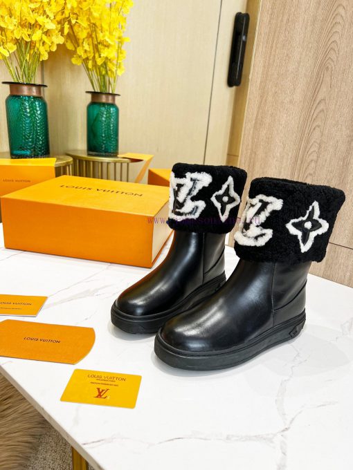 p. Classic Lv snow boots are made of handmade patchwork fabric, and each pair of shoes consukgqv9yq8 - Image 3
