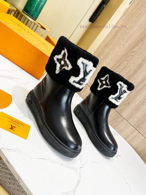 p. Classic Lv snow boots are made of handmade patchwork fabric, and each pair of shoes consukgqv9yq8 - Image 7