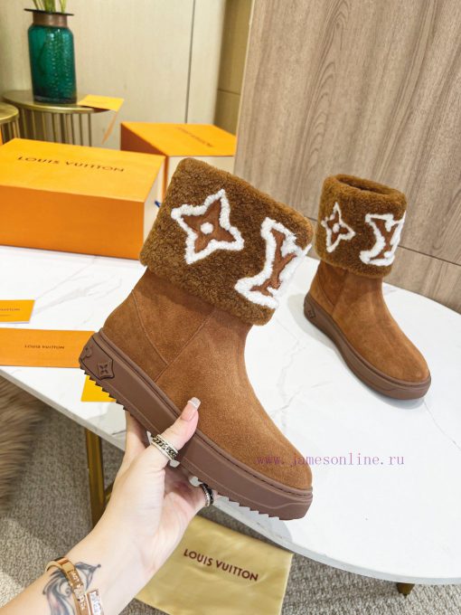 p. Classic Lv snow boots are made of handmade patchwork fabric, and each pair of shoes consuos9zd3p2 - Image 5