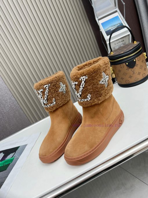 p. Classic Lv snow boots are made of handmade patchwork fabric, and each pair of shoes consu0kyr8z5h