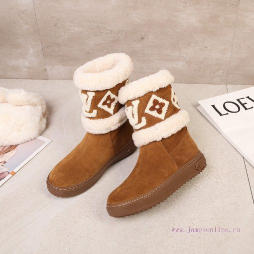 p. Classic Lv snow boots are made of handmade patchwork fabric, and each pair of shoes consuvwt6hyxe