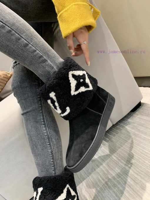 p. Classic Lv snow boots are made of handmade patchwork fabric, and each pair of shoes consulea4win8 - Image 6