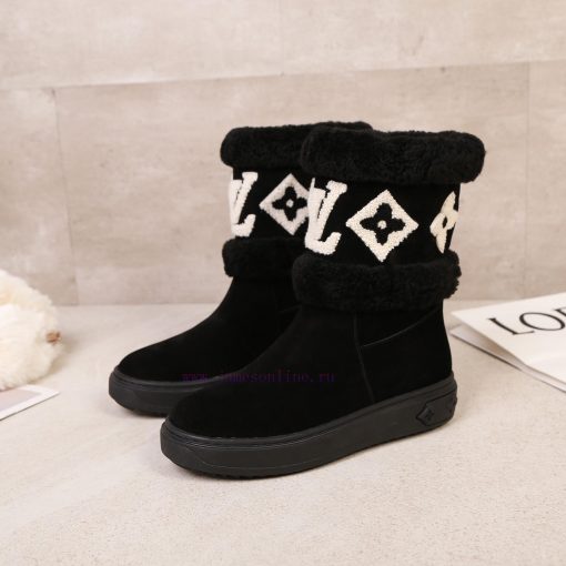 p. Classic Lv snow boots are made of handmade patchwork fabric, and each pair of shoes consuwwtp9xwi - Image 2