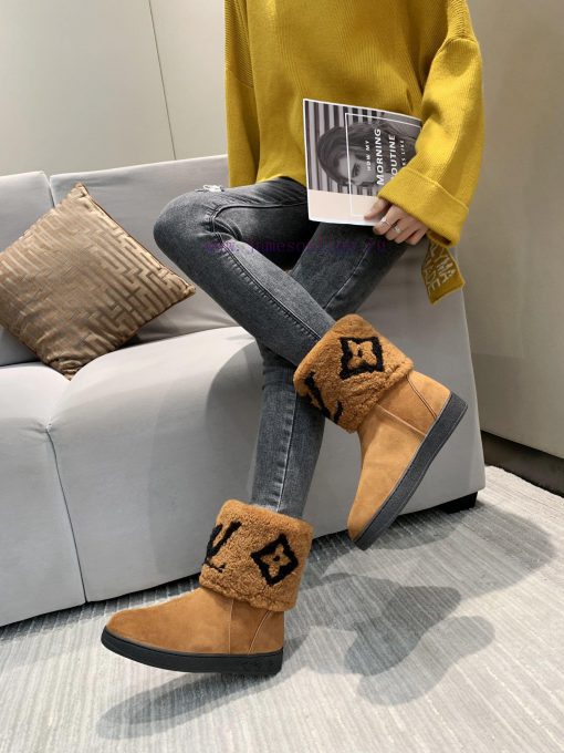 p. Classic Lv snow boots are made of handmade patchwork fabric, and each pair of shoes consu72acjqwp - Image 9