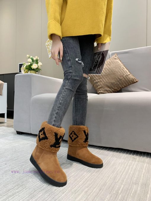 p. Classic Lv snow boots are made of handmade patchwork fabric, and each pair of shoes consu72acjqwp - Image 10