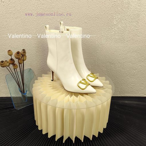 Long boots and short boots 450𝑽𝒂𝒍𝒆𝒏𝒕𝒊𝒏𝒐ValentinoSharp metal buckle bootsFabric calf leatherLe8fr8gil