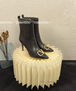 Long boots and short boots 450𝑽𝒂𝒍𝒆𝒏𝒕𝒊𝒏𝒐ValentinoSharp metal buckle bootsFabric calf leatherLj7jv4etn
