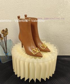 Long boots and short boots 450𝑽𝒂𝒍𝒆𝒏𝒕𝒊𝒏𝒐ValentinoSharp metal buckle bootsFabric calf leatherLf1emaxjo