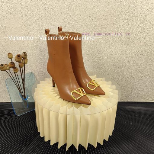 Long boots and short boots 450𝑽𝒂𝒍𝒆𝒏𝒕𝒊𝒏𝒐ValentinoSharp metal buckle bootsFabric calf leatherLf1emaxjo