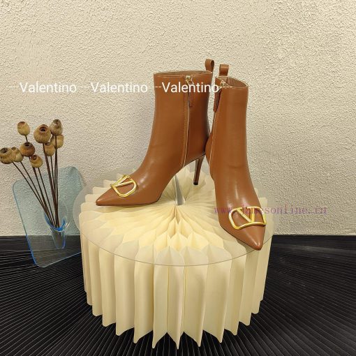 Long boots and short boots 450𝑽𝒂𝒍𝒆𝒏𝒕𝒊𝒏𝒐ValentinoSharp metal buckle bootsFabric calf leatherLf1emaxjo - Image 5