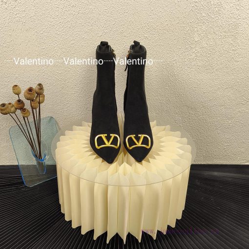 Long boots and short boots 450𝑽𝒂𝒍𝒆𝒏𝒕𝒊𝒏𝒐ValentinoSharp metal buckle bootsFabric calf leatherLtgz1u1gk - Image 3