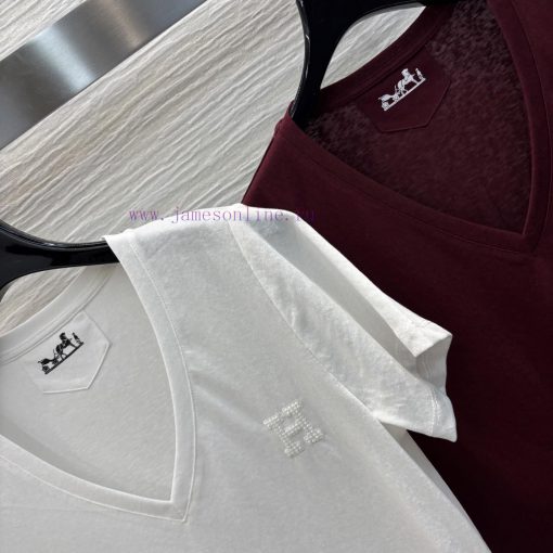 CT77525 Hermes V-neck T-shirt With Minimalist Vintage Style Made Up Of Classic Beads And Beads ydqzxf6v - Image 5