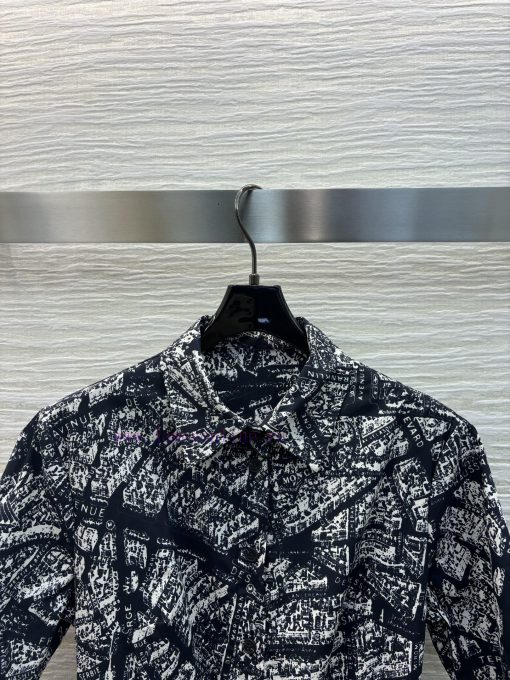 CL77572 Dior 25 New Paris Map Dress With A Collar And Waist Cinched Shirt Style Dress. The Clas 0yf5mthv - Image 3