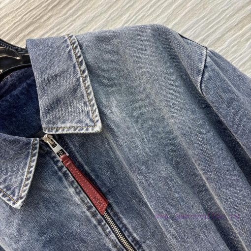 CW76892 Loewe 25 Early Spring New Collection Pleated Logo Leather Decoration Lapel Denim Jacket hzv3ykys - Image 5