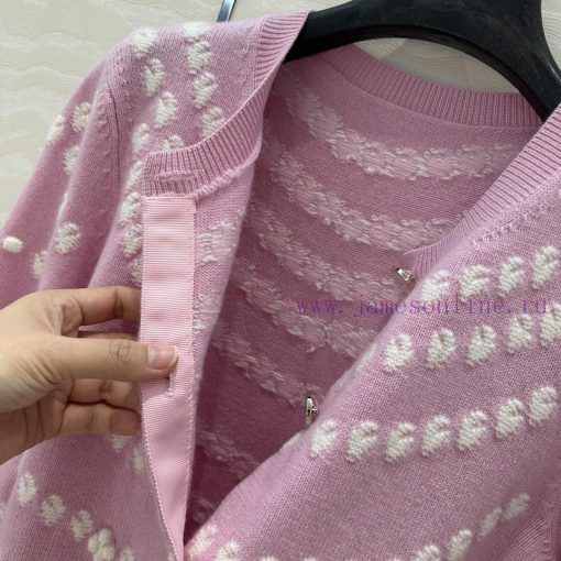 High End AW76729 Coco Chanel 25P High-end Pearl Series Cashmere Cardigan With Relief Three-dime 75m6jwr3 - Image 8
