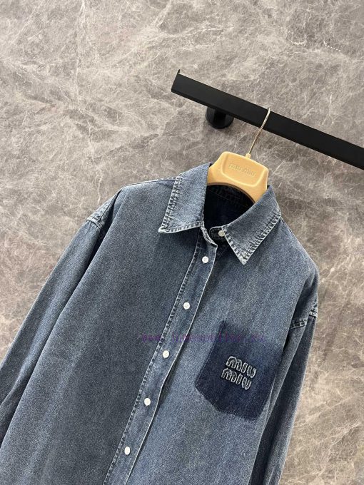 ZC61055 Miumi * 25Ss Spring/Summer New Collection: Vintage Style Washed Blue Denim Shirt Jacket r6g80hxj - Image 4